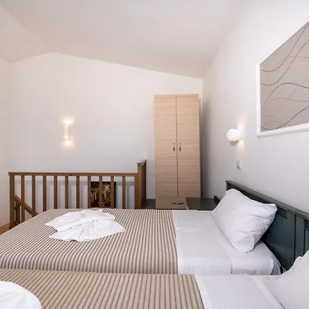 Eko Aparthotel 2*